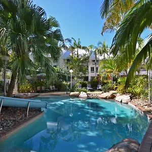 Raintrees Moffat Beach Aparthotel